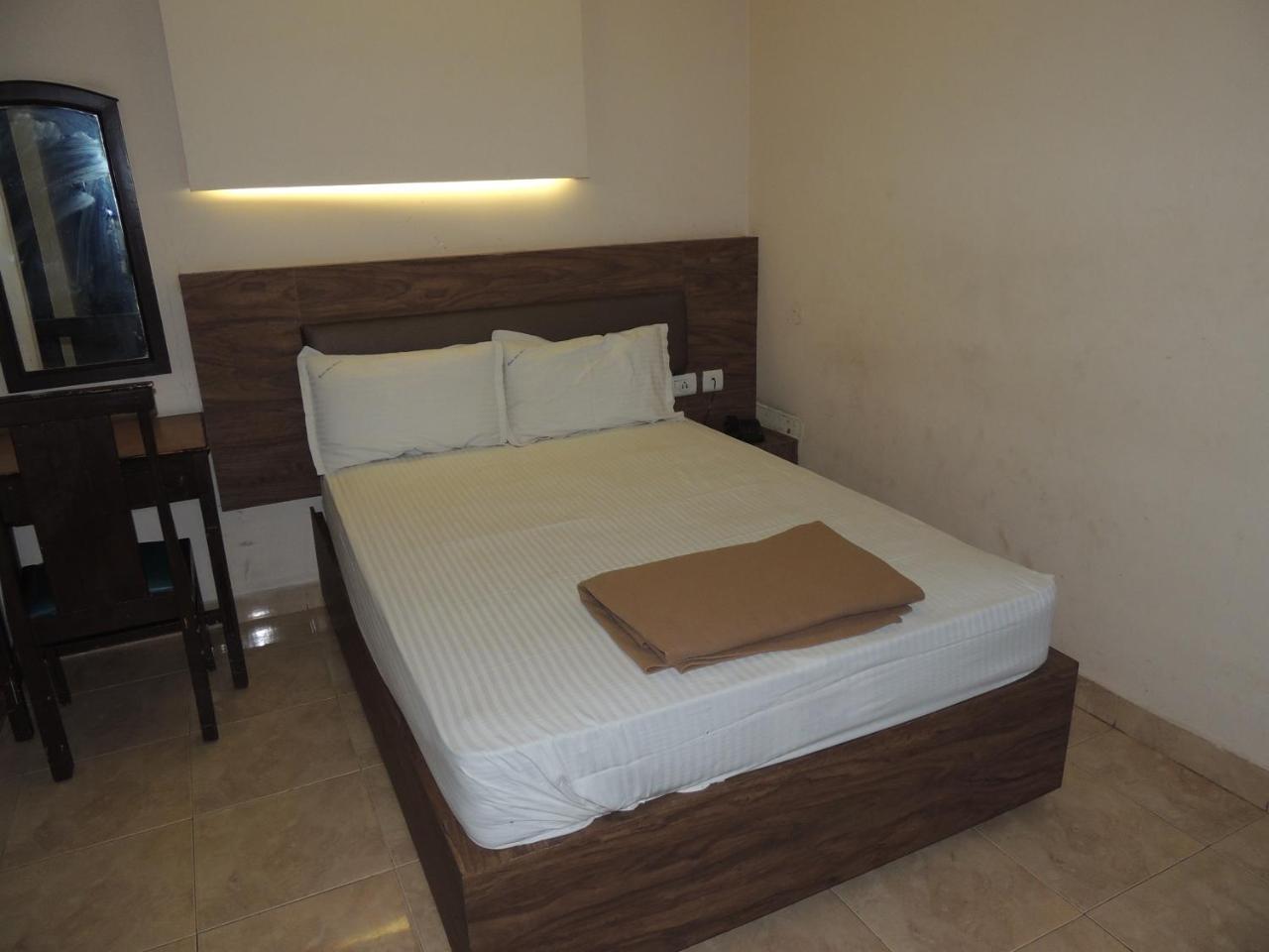 Gate Way Rooms Chennai Exterior foto
